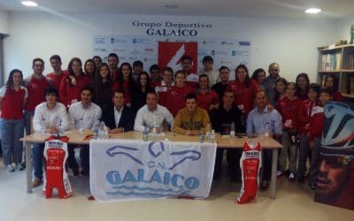 PRESENTACIÓN DO TRÍATLON MOTOBIKE GALAICO PONTEVEDRA CON GÓMEZ NOYA COMA PADRIÑO