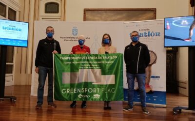 A Coruña vístese de gala para recibir os triatletas nacionais