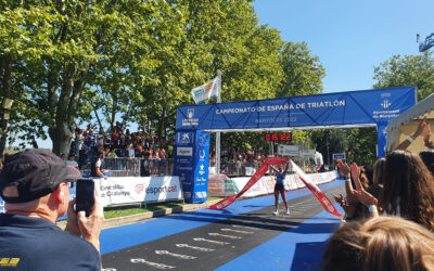 Sara Guerrero proclámase campioa de España de Triatlón Distancia Olímpica en Banyoles